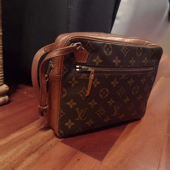 Louis Vuitton Pochette Sport Clutch - Picture 13 of 16
